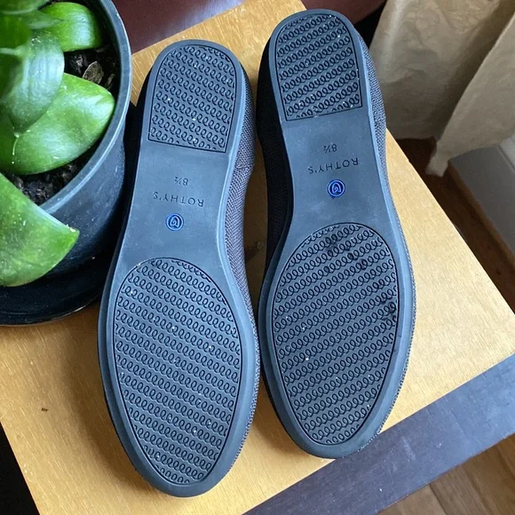 Rothy’s round toe ballet flat - Picture 2 of 7